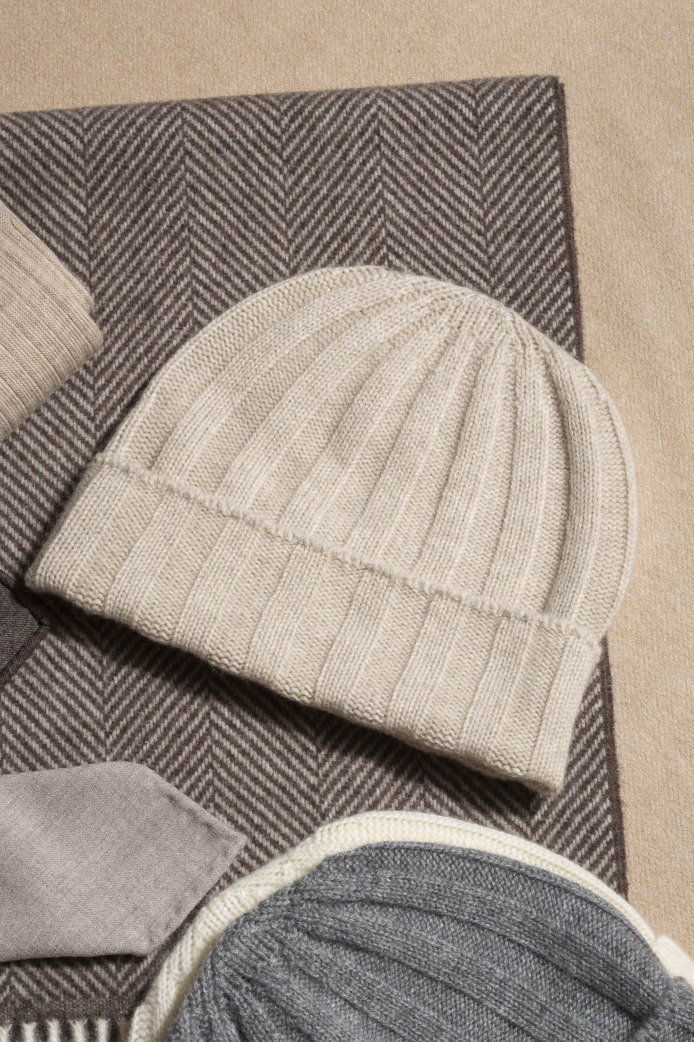 Beige Cashmere rib knit beanie - Made in Italy - Image 3